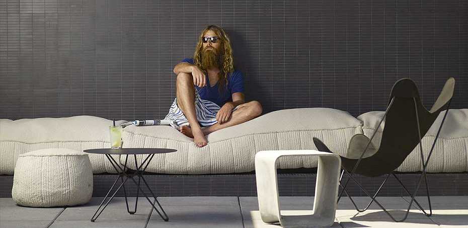 Float outdoor poufs and sofa by Paola Lenti, design Francesco Rota