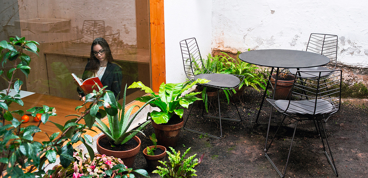 Leaf Outdoor Chairs by Arper, Design Lievore Altherr Molina